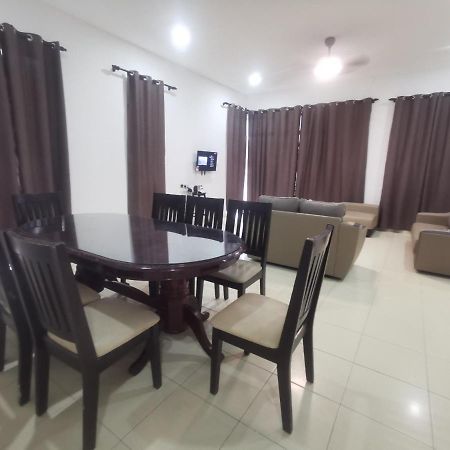 Oyo Homes 90524 D'J Pegaso Serom Homestay مُوار المظهر الخارجي الصورة