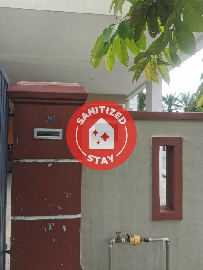 Oyo Homes 90524 D'J Pegaso Serom Homestay مُوار المظهر الخارجي الصورة