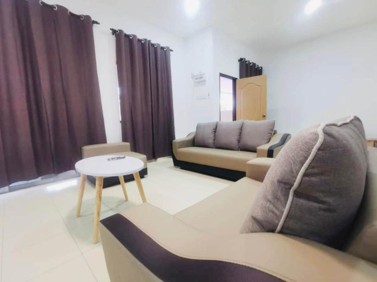 Oyo Homes 90524 D'J Pegaso Serom Homestay مُوار المظهر الخارجي الصورة