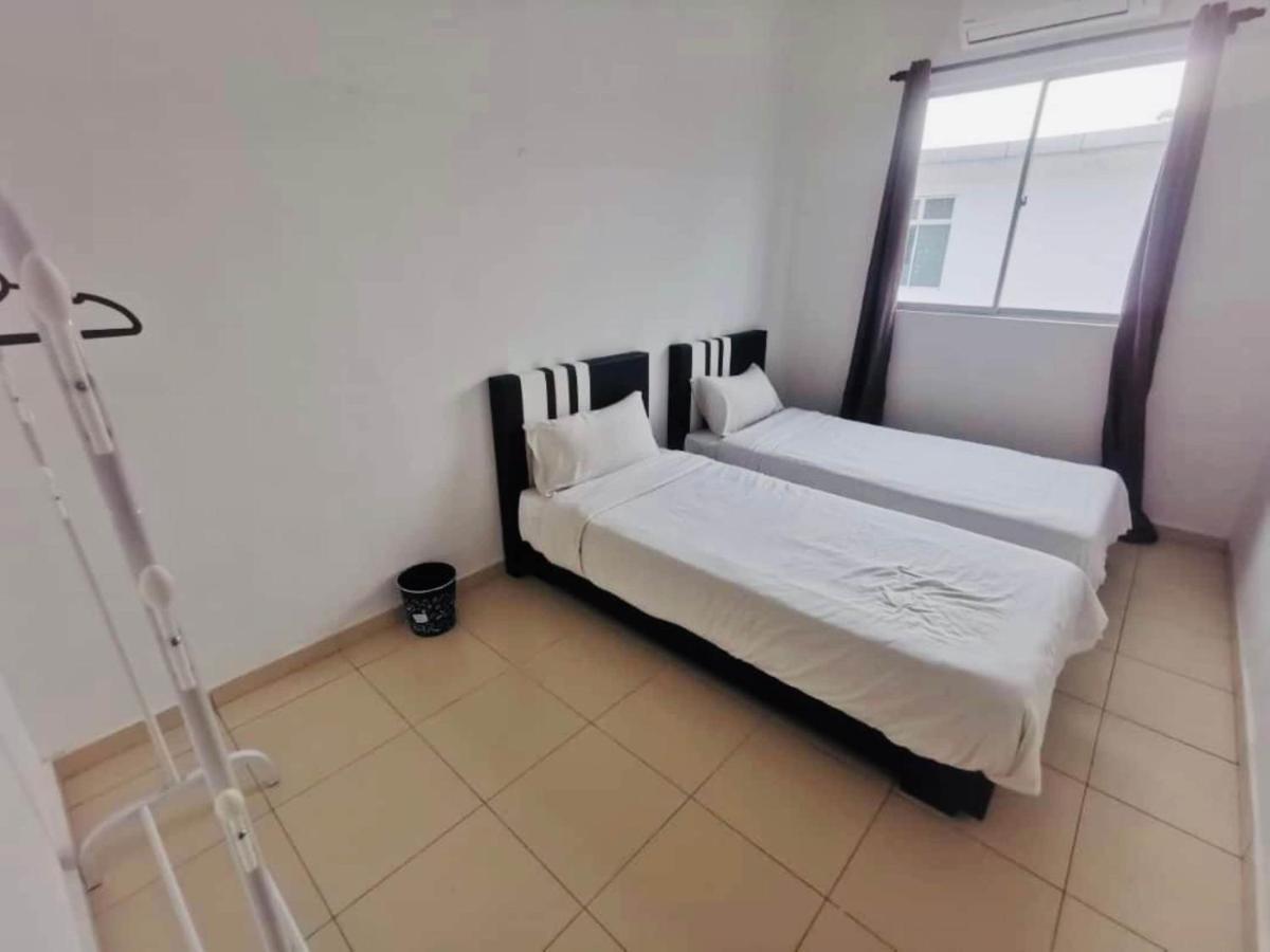 Oyo Homes 90524 D'J Pegaso Serom Homestay مُوار المظهر الخارجي الصورة