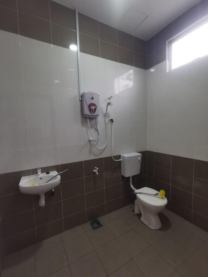 Oyo Homes 90524 D'J Pegaso Serom Homestay مُوار المظهر الخارجي الصورة