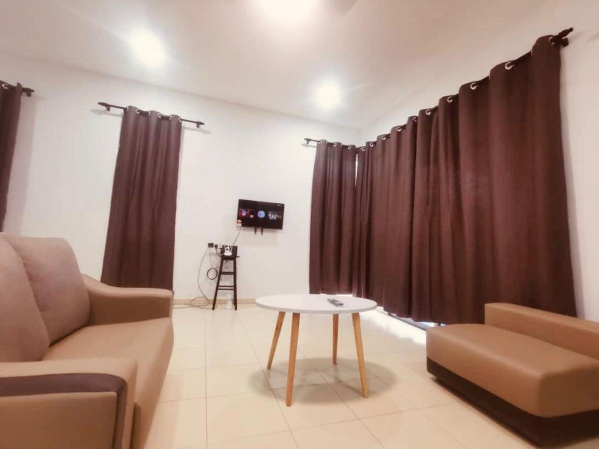 Oyo Homes 90524 D'J Pegaso Serom Homestay مُوار المظهر الخارجي الصورة
