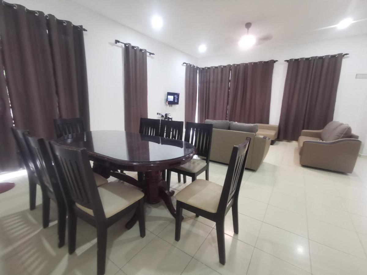 Oyo Homes 90524 D'J Pegaso Serom Homestay مُوار المظهر الخارجي الصورة